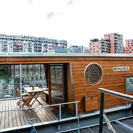 Houseboat Bonanza Prague Hotel Exterior photo